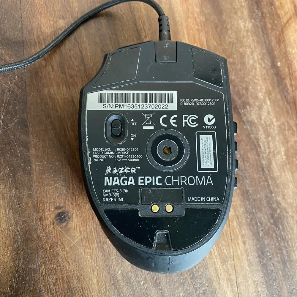 Razer Naga Epic Chroma Wired/Wireless Gaming Mouse RC30-012301 w/ Charging Dock